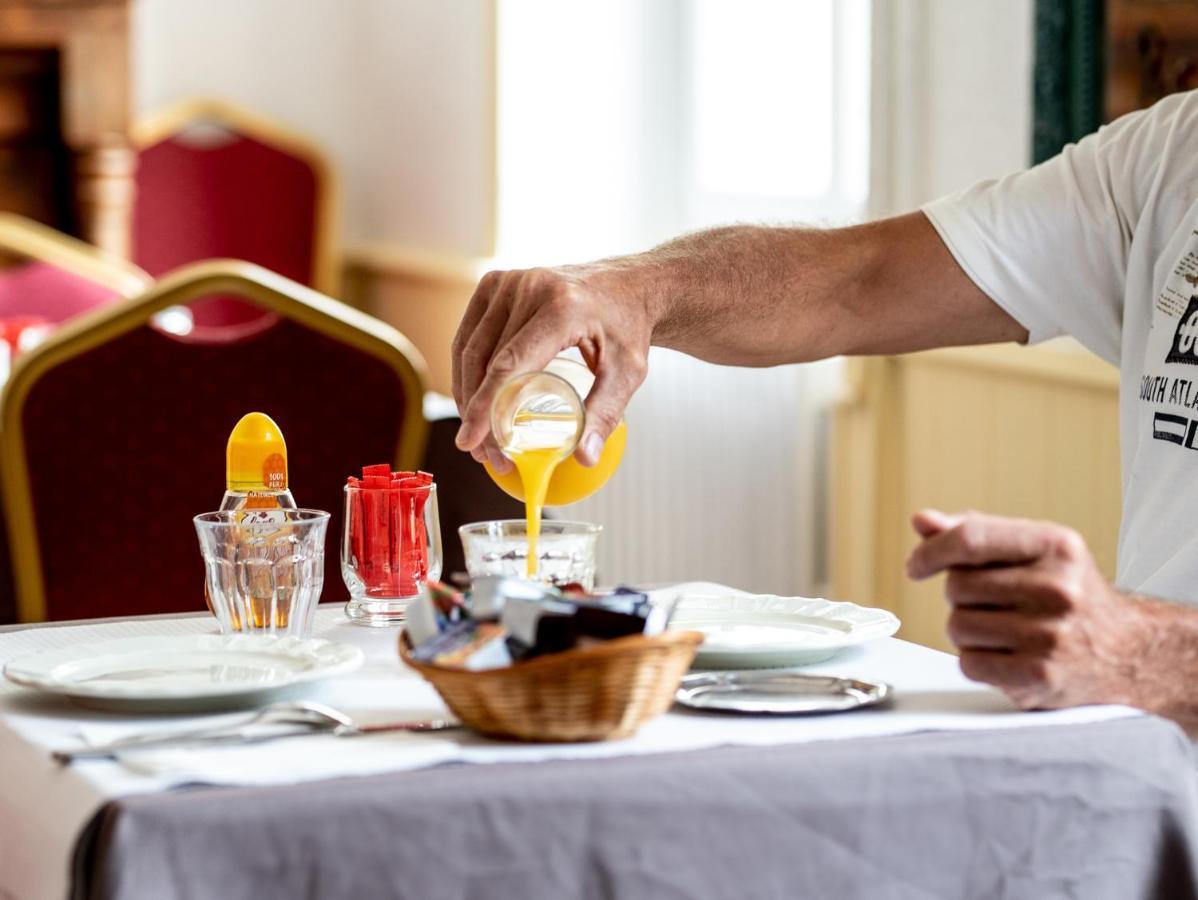 Hotel Des Voyageurs 2*